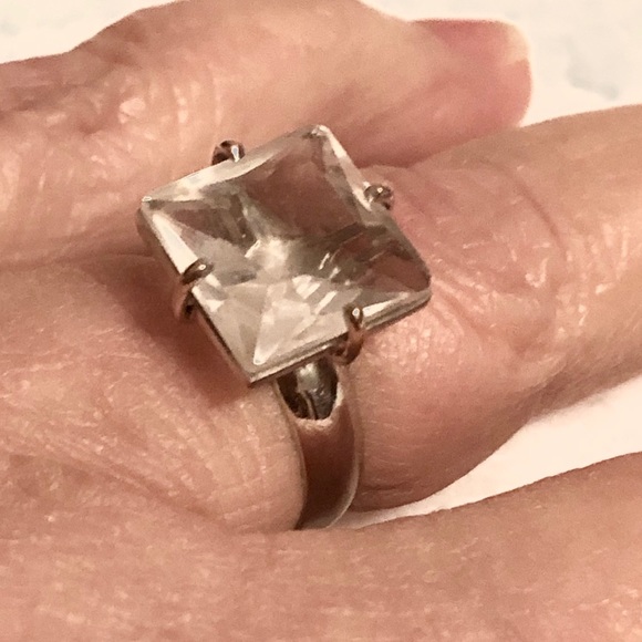 Jewelry - 18k solid white gold with sapphire ring size 7